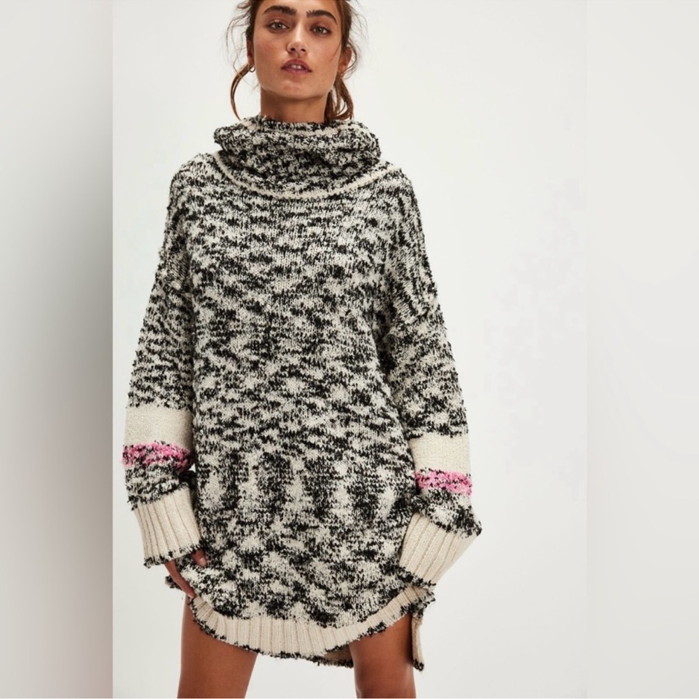FREE PEOPLE Winter Storm Cozy Black and White Turtleneck Tunic Sweater